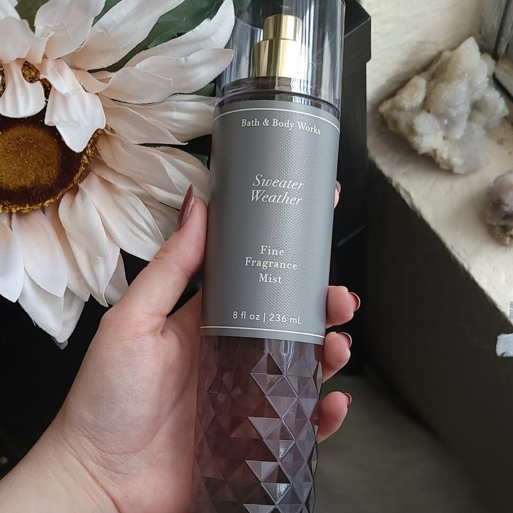 Bath & Bodyworks Sweater Weather Body Spray